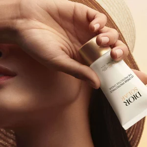 remise en ligne Dior Solar La Crème Protectrice Visage SPF 50 – Crème Solaire Visage SPF 50 13