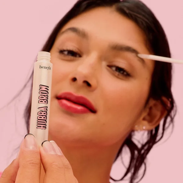 Benefit Cosmetics Hubba Brow – Sérum Revitalisant Pour Les Sourcils grande surprise 7